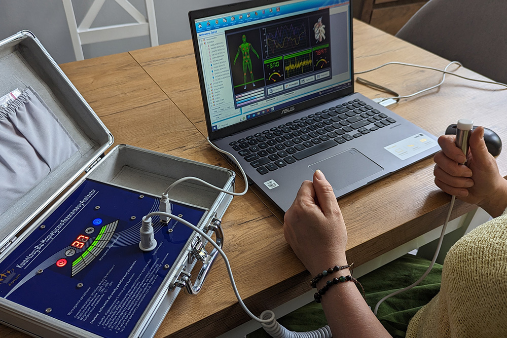 Kwantowy Analizator Biomagnetyczny